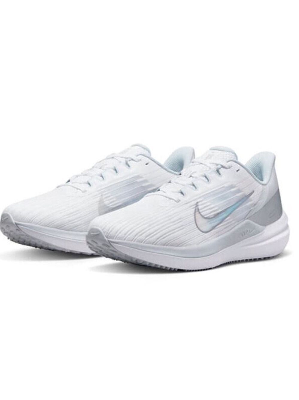 Nike Air Winflo 9 Low Top Athletic Running Sneakers